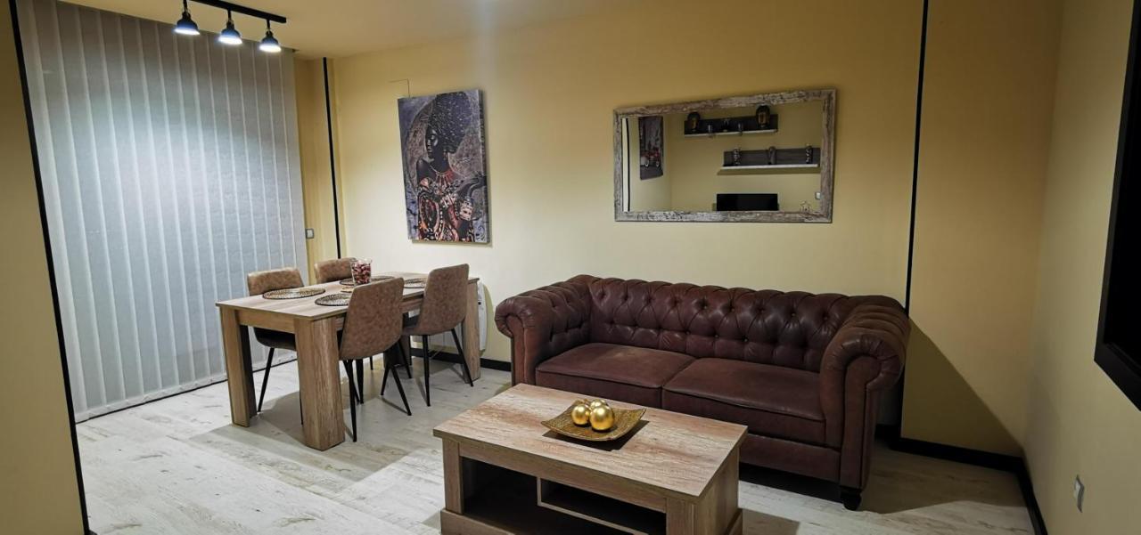 Apartamento Ales II Аренас де Сан Педро Екстериор снимка