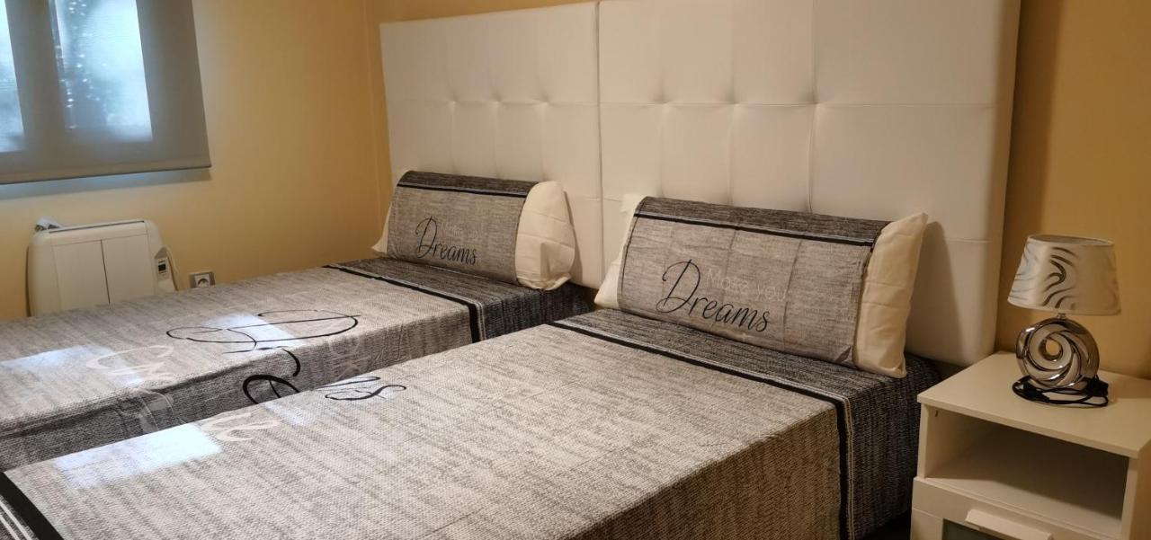 Apartamento Ales II Аренас де Сан Педро Екстериор снимка