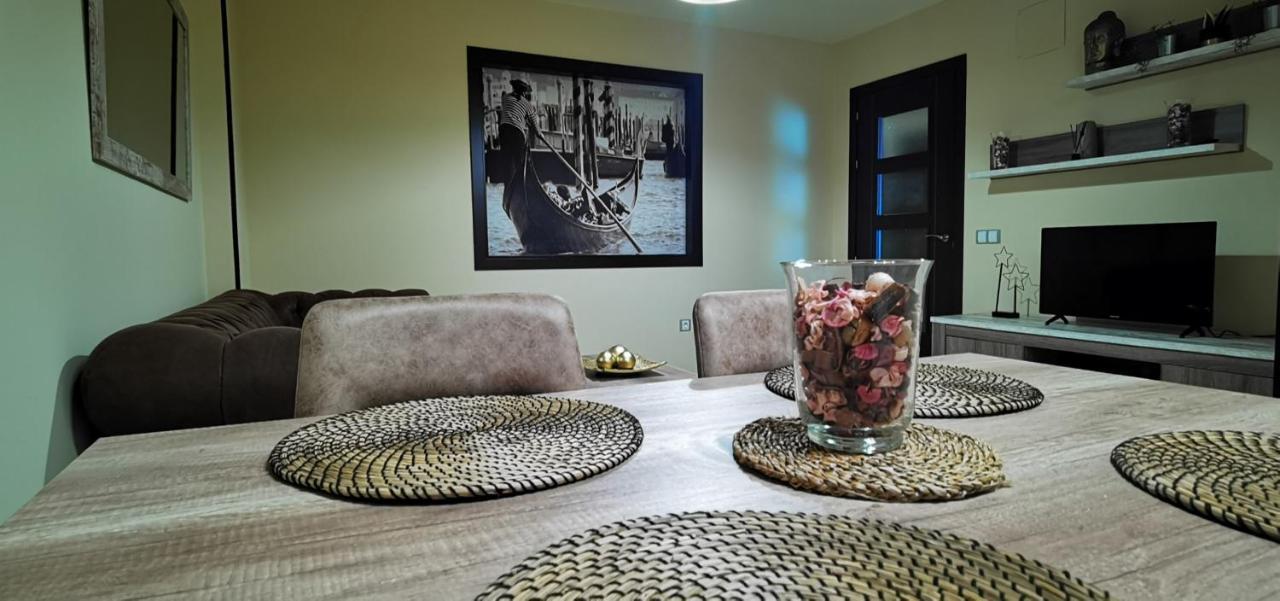 Apartamento Ales II Аренас де Сан Педро Екстериор снимка